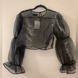 Bershka Puff Sleeve Top🖤